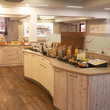호텔 Kur- Und Wellnesshotel Foerch 4*